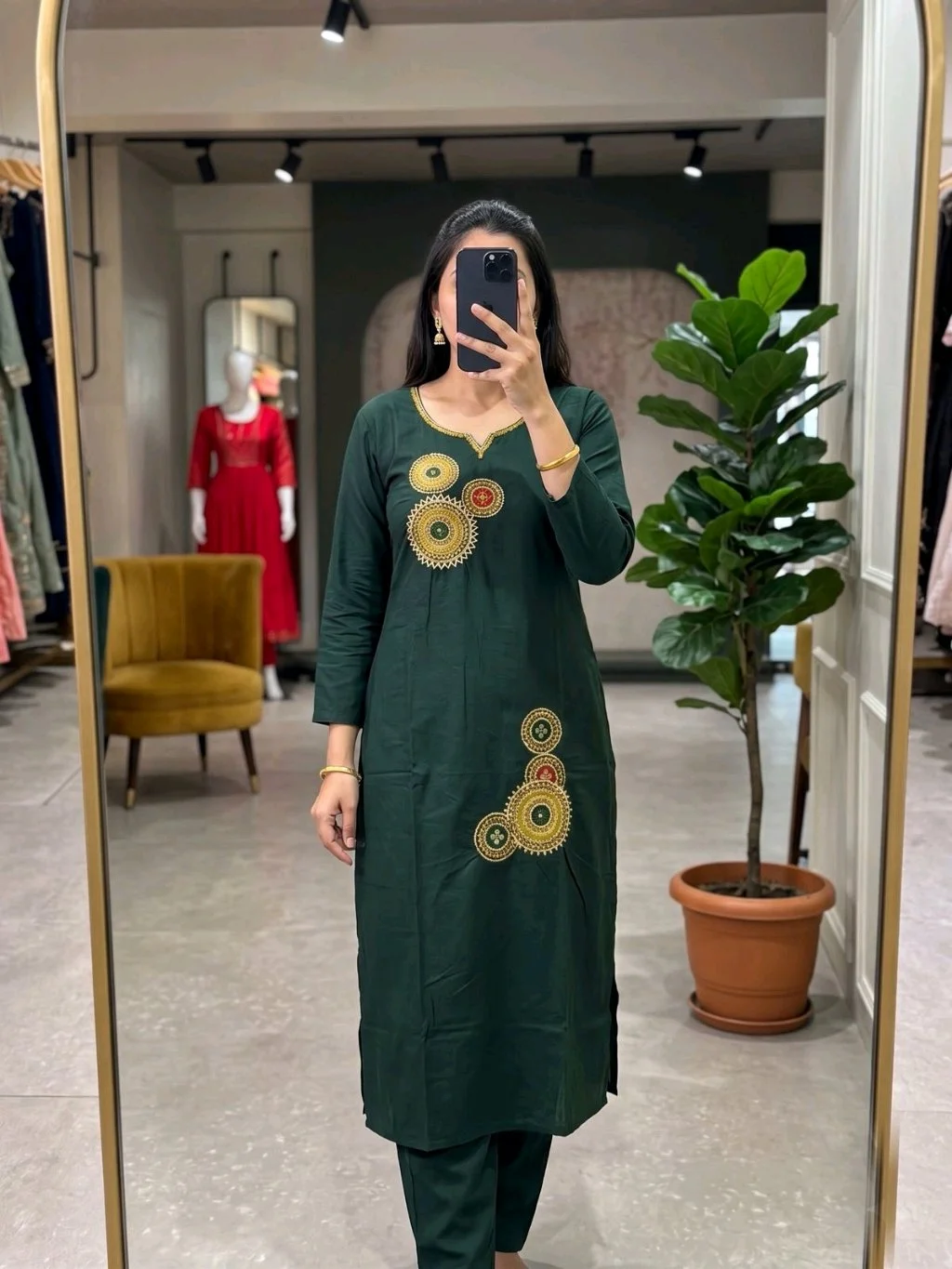Cotton Kurta Set with Golden Circle Embroidery thumbnail 5