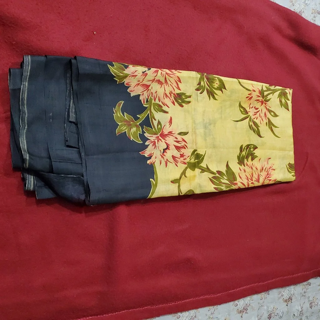 Yellow Floral Print  Pure Silk  120 Count Saree with Black Border 2