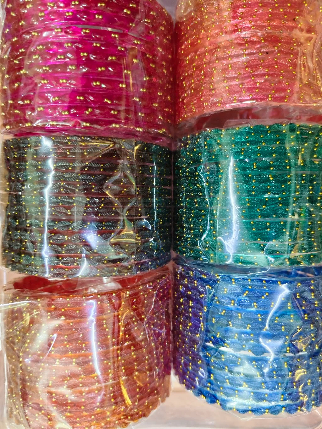 Colorful Dotted Glass Bangles Set. Wonderful Sets. Comfort for daily Wear And fonctation Wear also Each Set 150 .6 Sets 900.sizes Available . offer Price 600 Rs Only