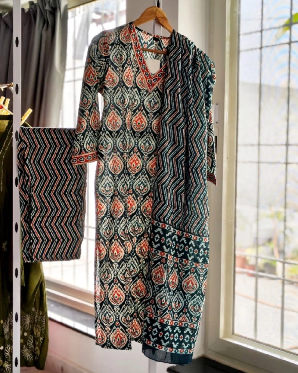 Magenta Ikat and Chevron Print Cotton 3 Piece Readymade Suit 2