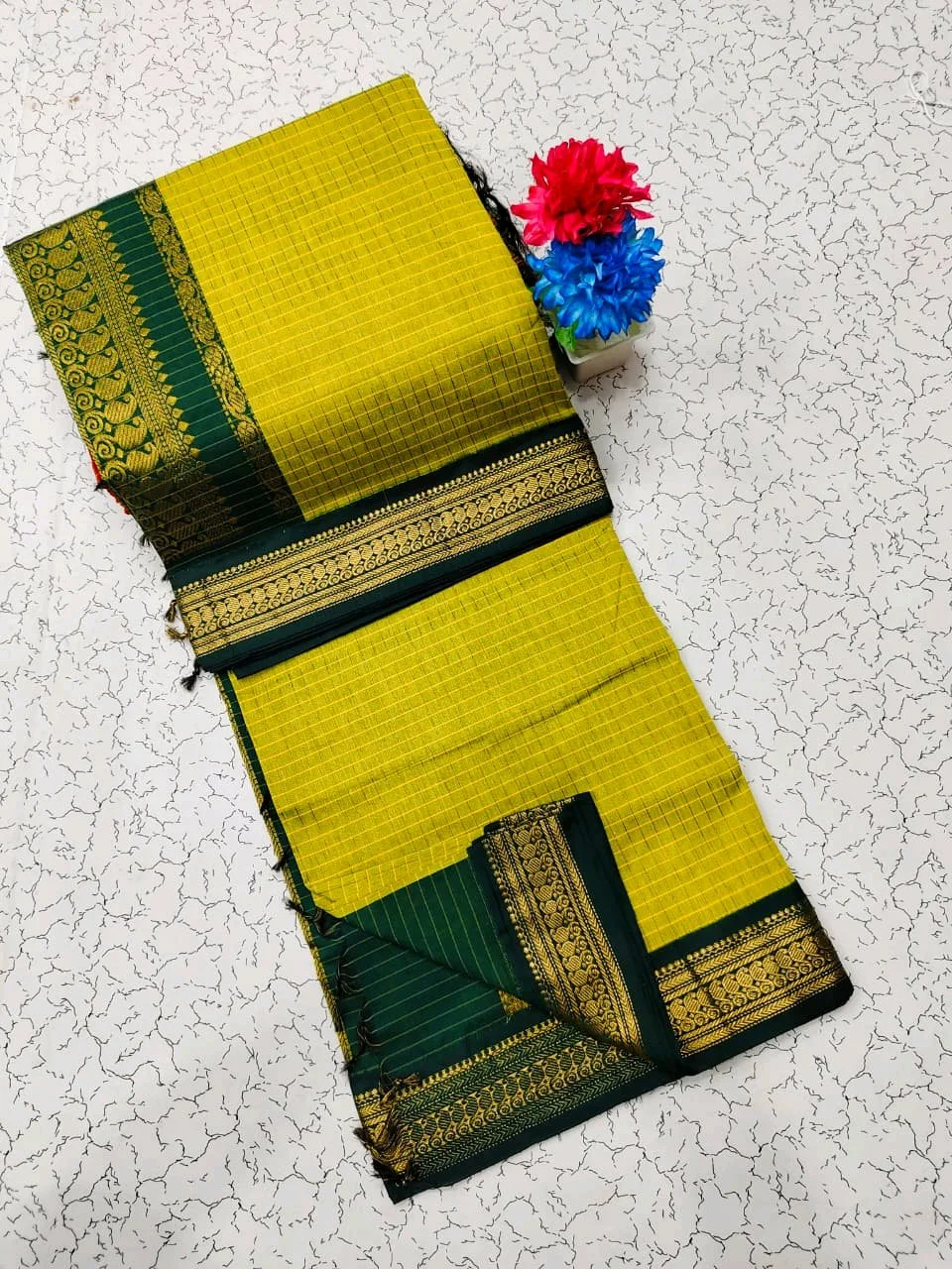 Kalyani Checkered Cotton Saree with Dark Green Zari Border thumbnail 10