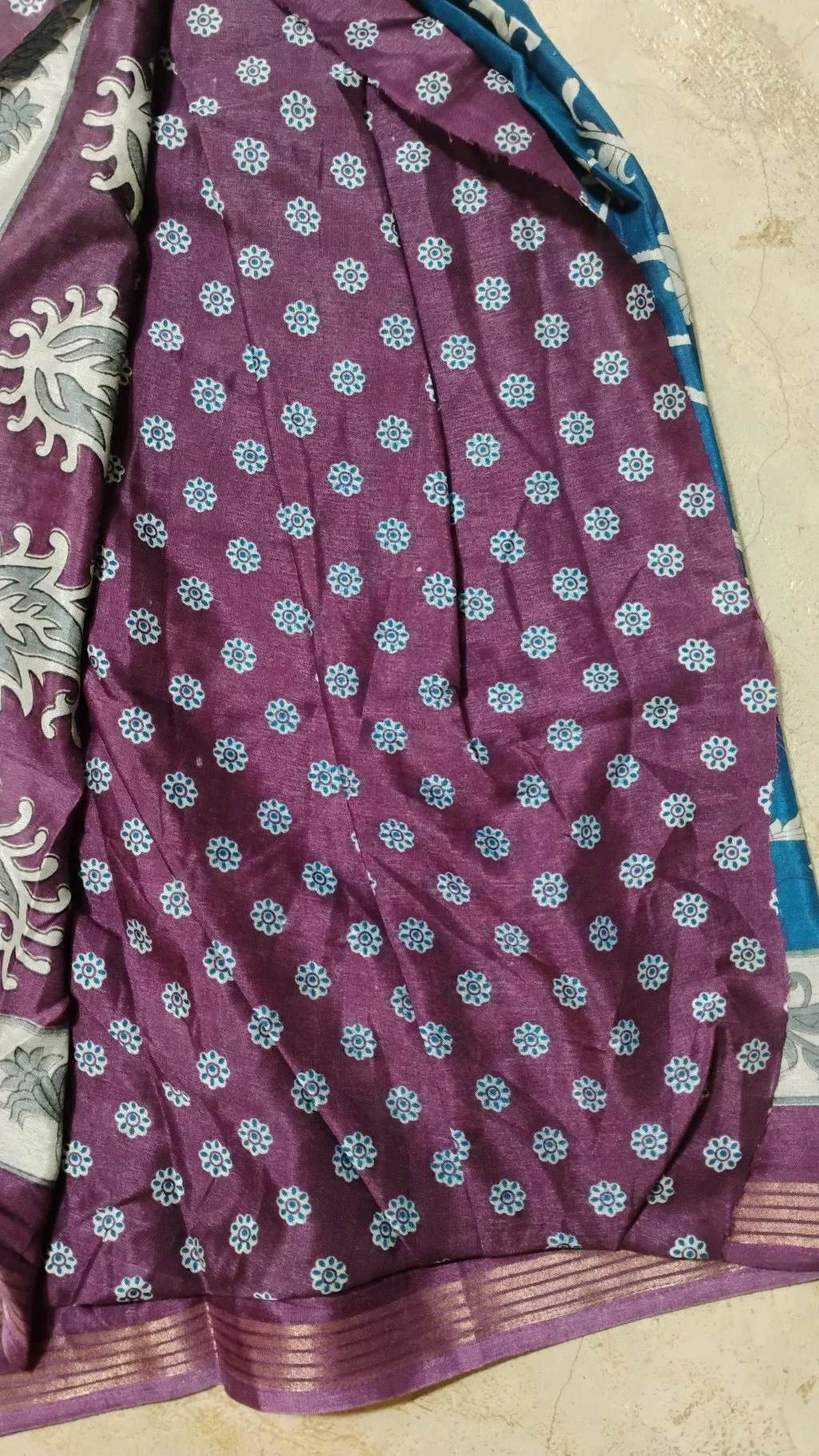 Maheshwari Silk Sarees,Blue Floral Print Silk Saree with Purple Border thumbnail 5