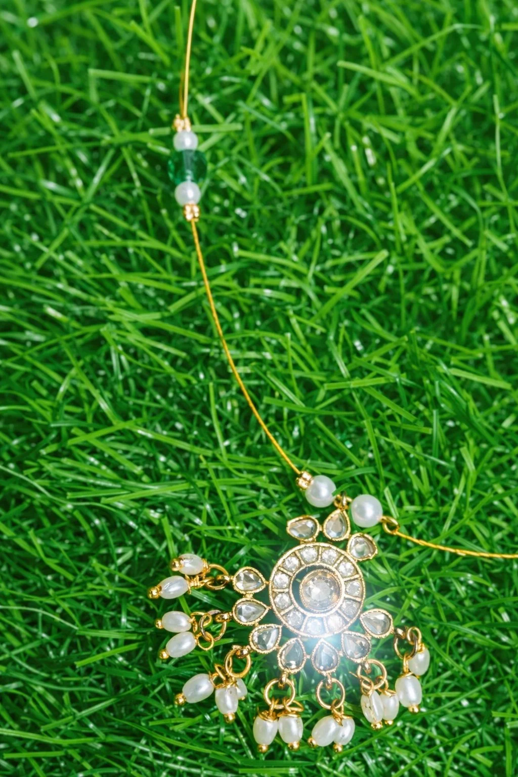 Gold Toned Kundan and Pearl Drop Necklace thumbnail 2