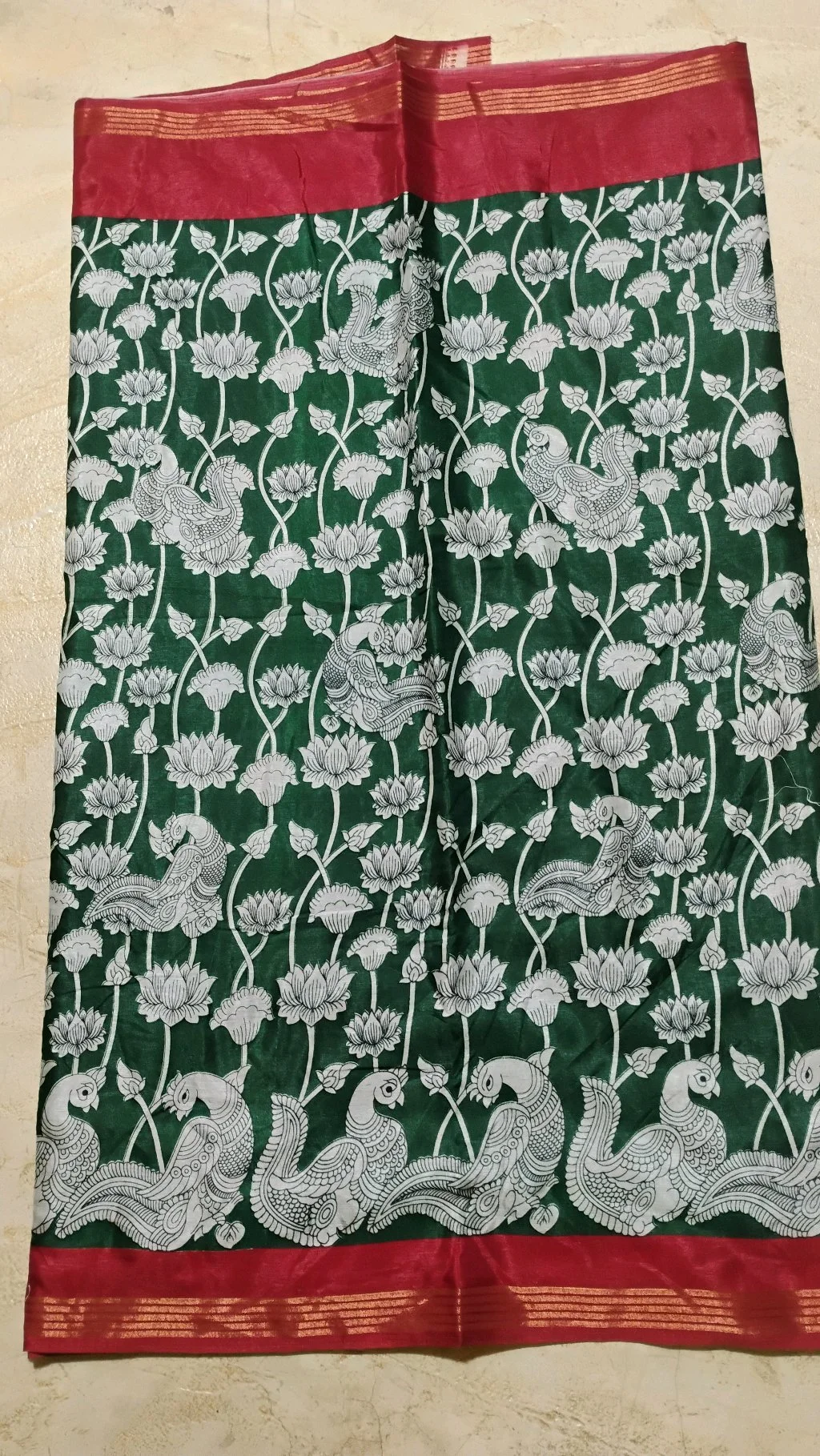 Maheshwari Silk Sarees,Dark Green Kalamkari Print Saree with Red Zari Border thumbnail 2