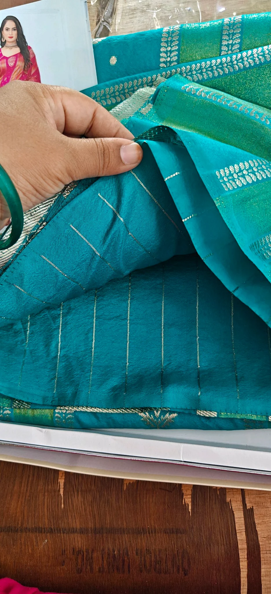 Golden Dear Teal Blue Saree with Zari Motifs and Blouse Piece thumbnail 5