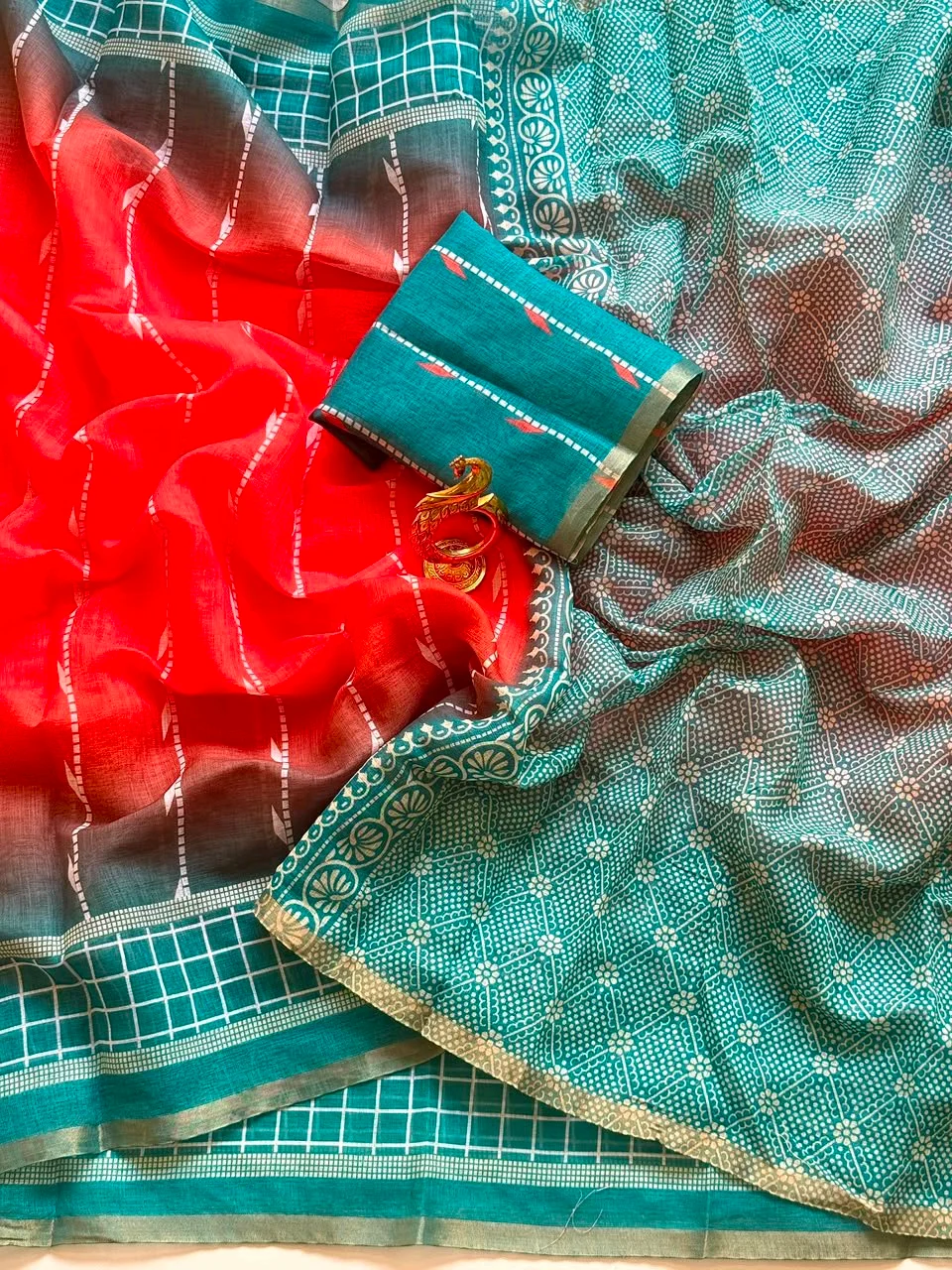 Lenin Cotton Saree with Geometric Patterns 4