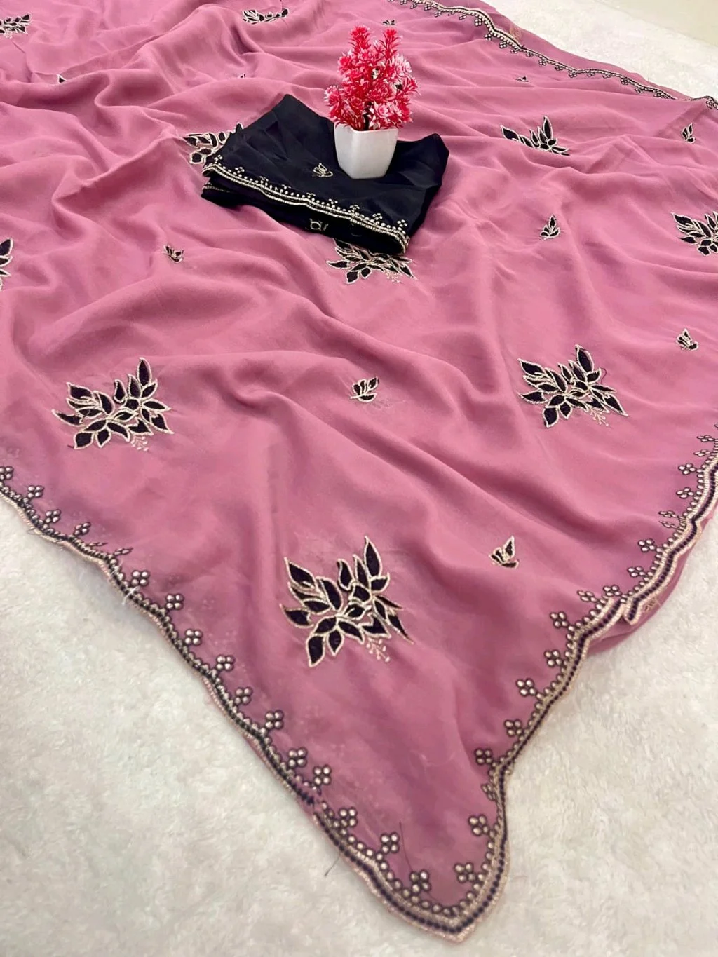 Dusty Rose Georgette Saree with Floral Embroidery and Pearl Border 5