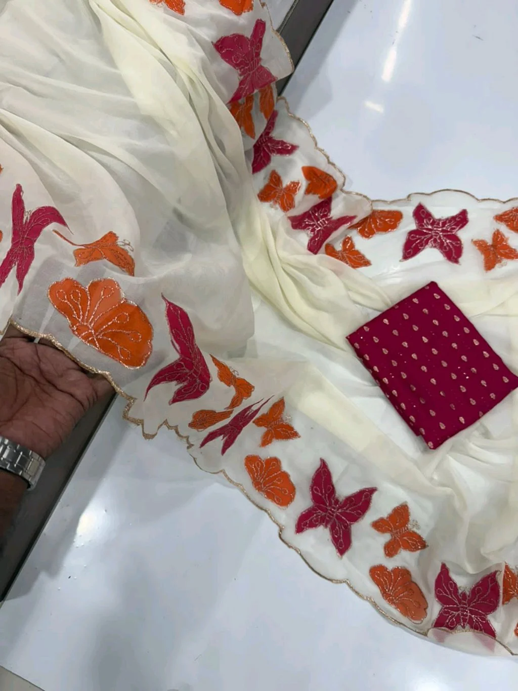 Star Georgett Saree with Butterfly Applique 1