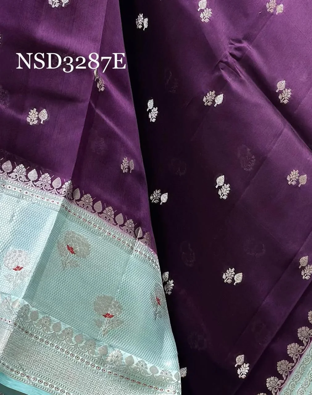 sarees thumbnail 4