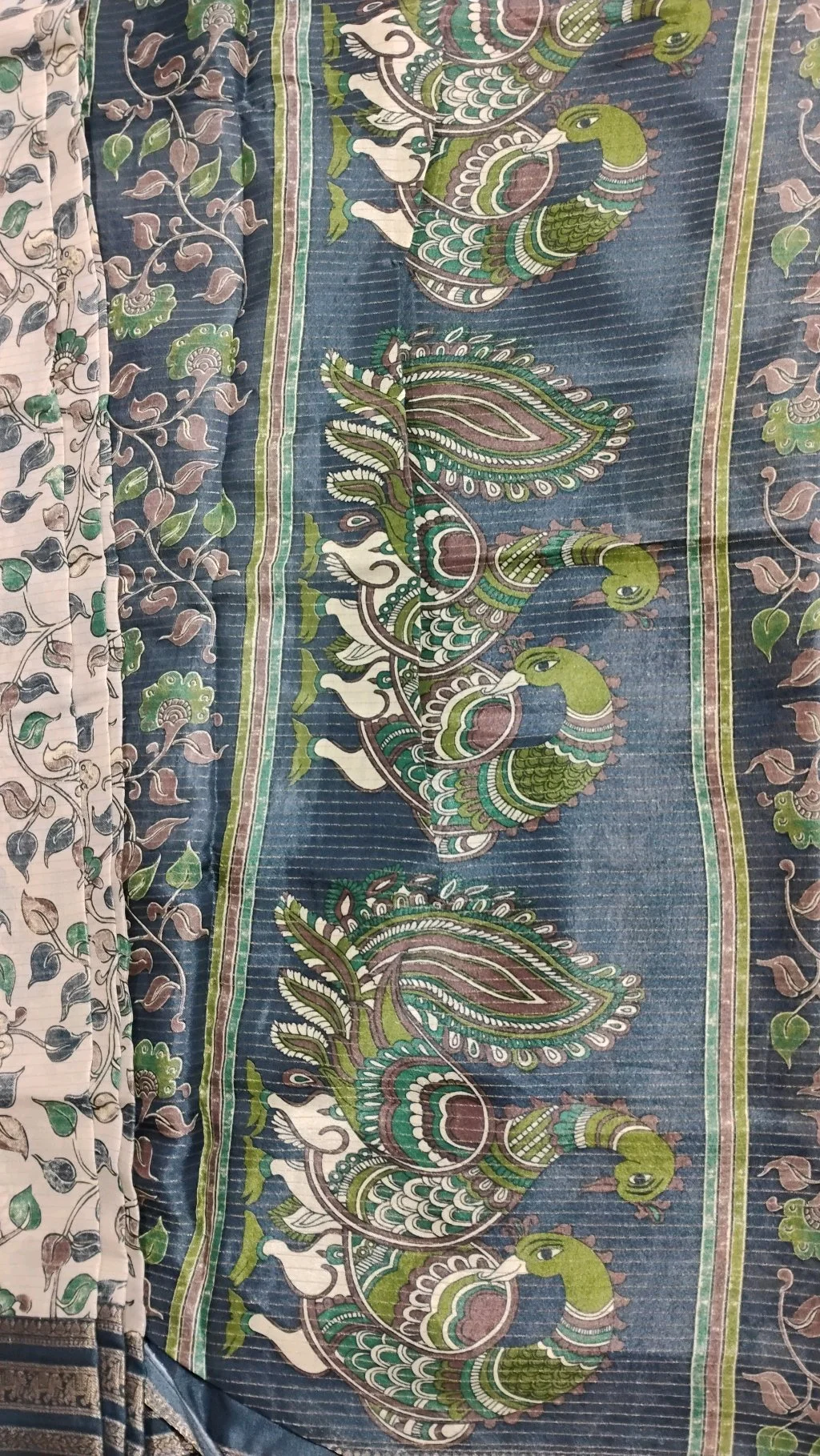 Cream Floral Print Silk Blend Saree with Blue Zari Border thumbnail 4