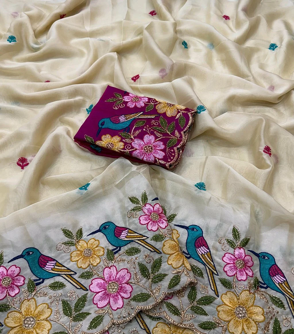 Cream Embroidered Saree with Bird and Floral Scalloped Border 9