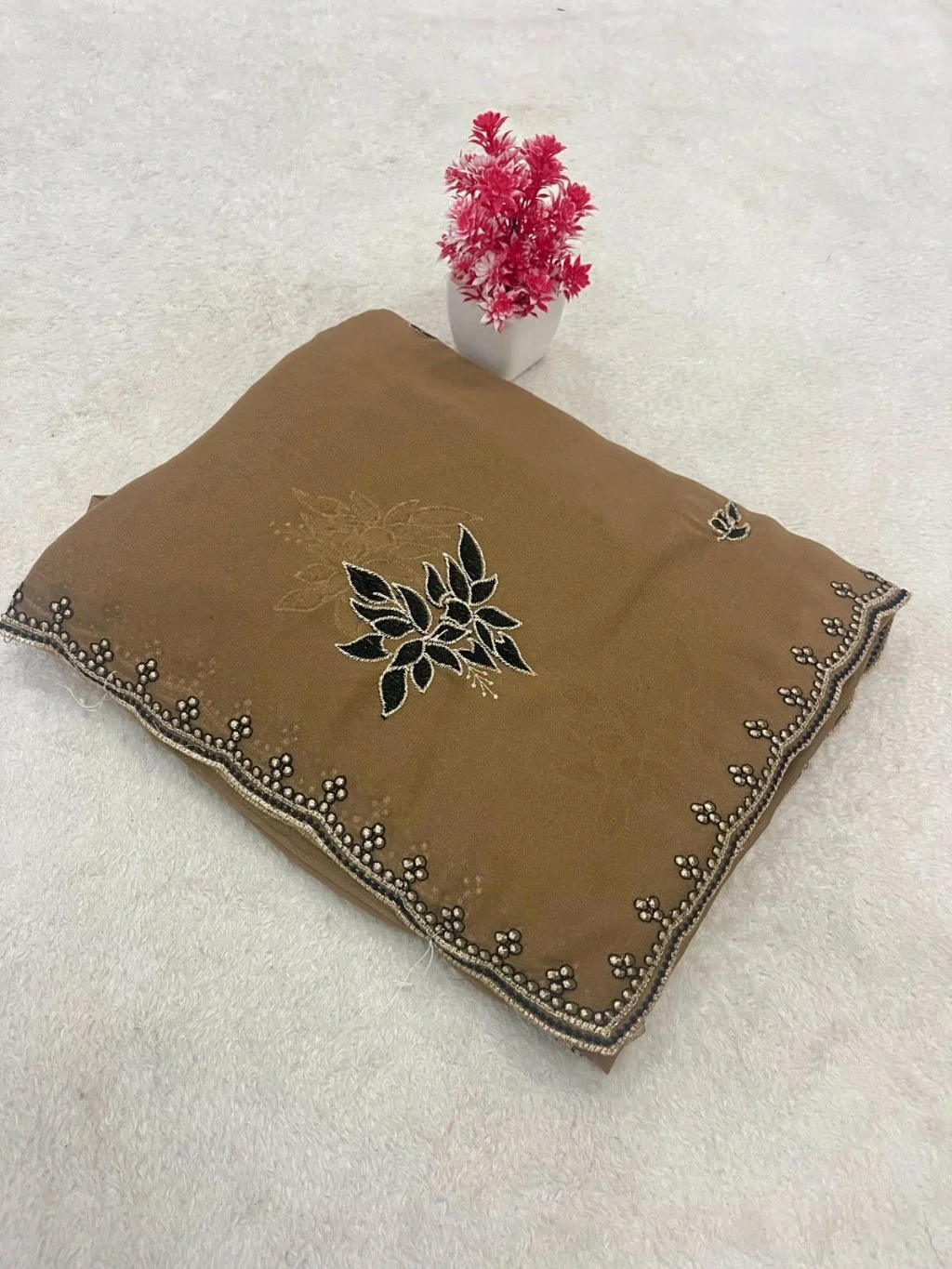 Dusty Rose Georgette Saree with Floral Embroidery and Pearl Border 2