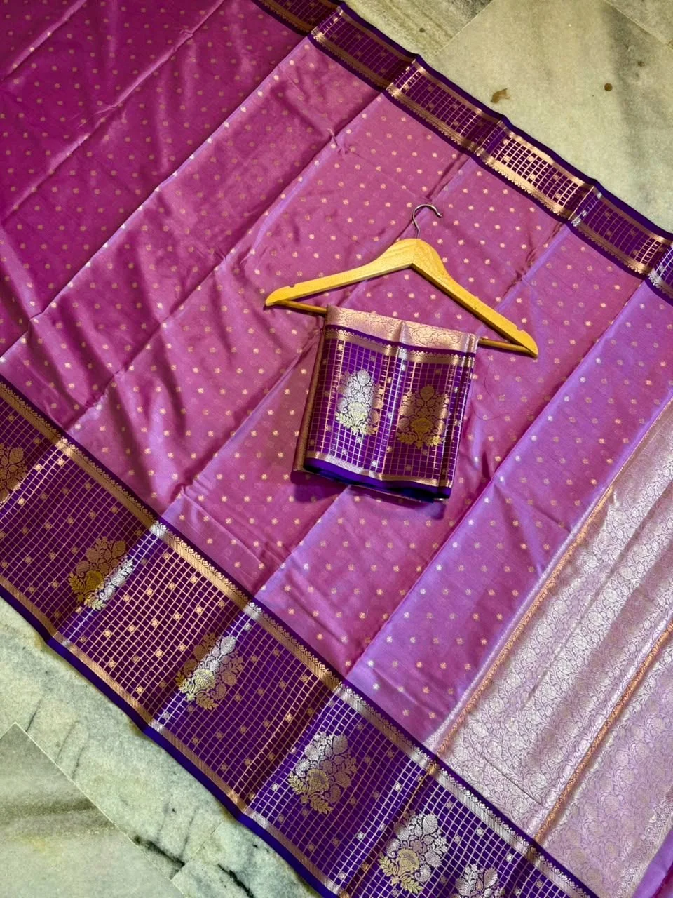 Lavender Purple Banarasi Semi Katan Silk Blend Saree thumbnail 3