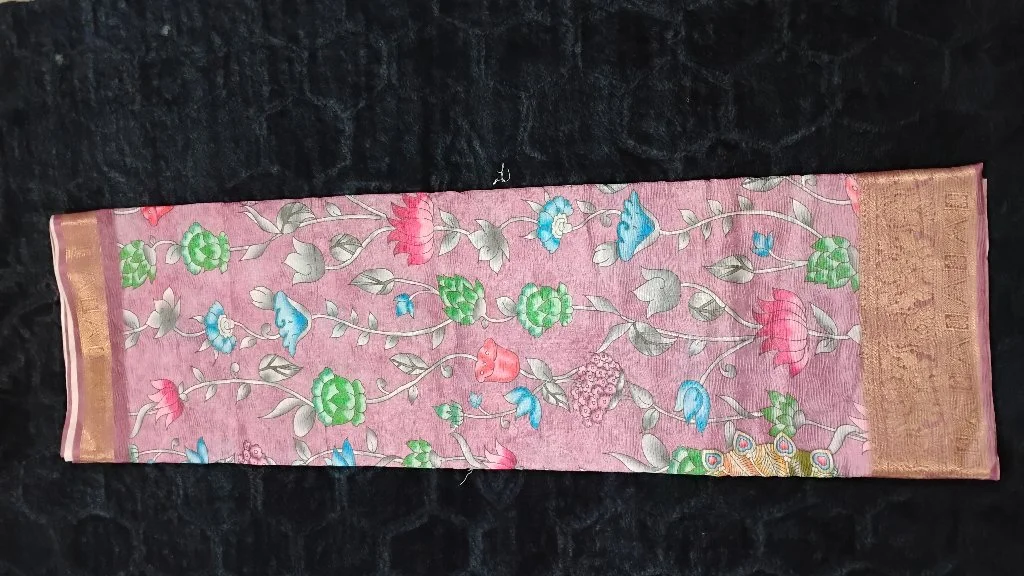 Pink Floral Print Silk Blend Saree with Gold Zari Border thumbnail 4