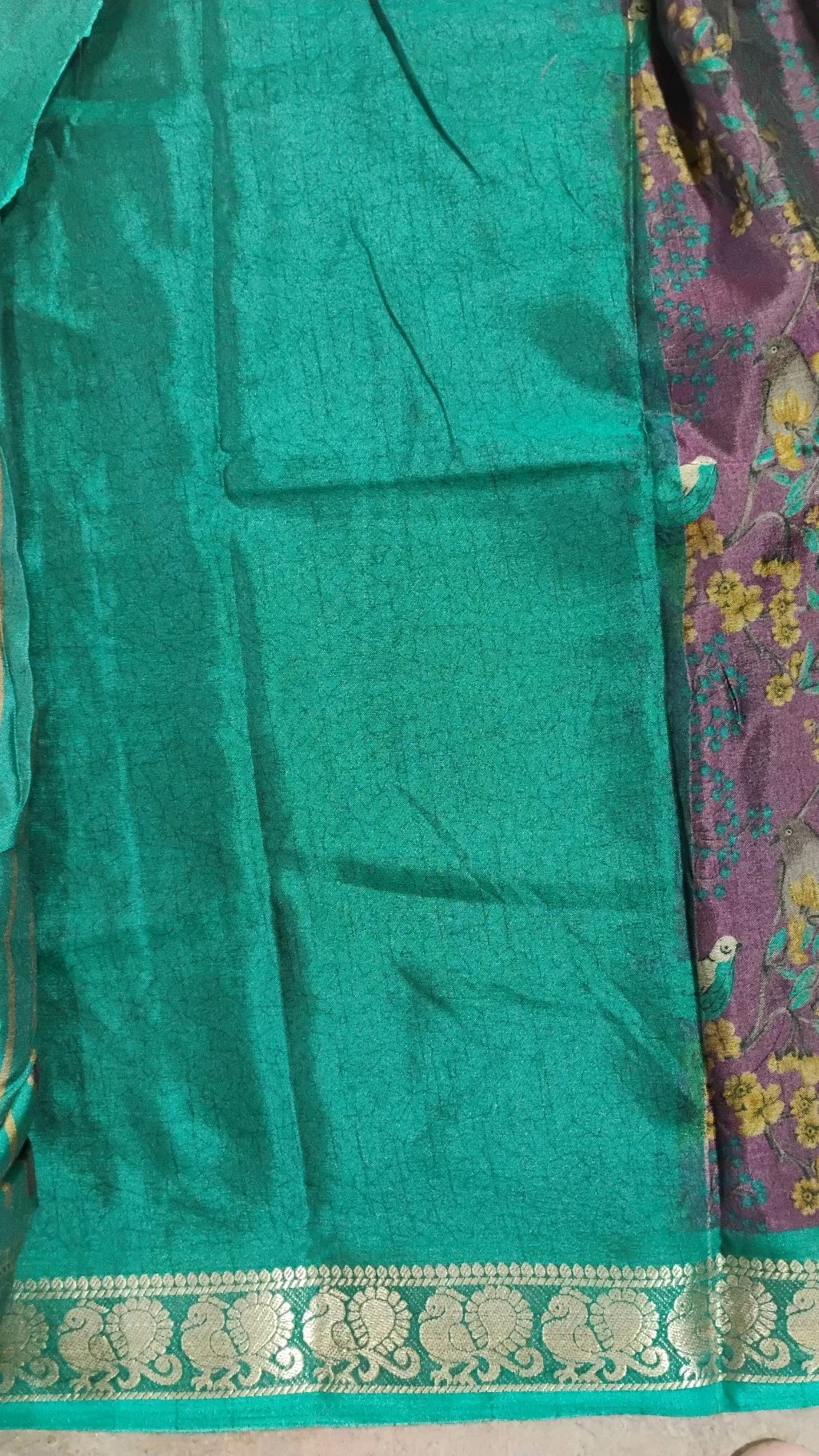 Maheshwari Silk Sarees,Purple Floral Bird Print Silk Blend Saree with Teal Zari Border thumbnail 4
