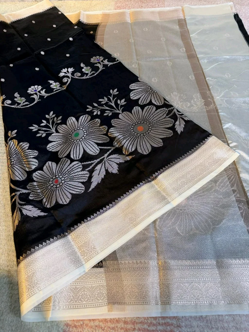 Red Silk Blend Saree with Teal Zari and Floral Design 6