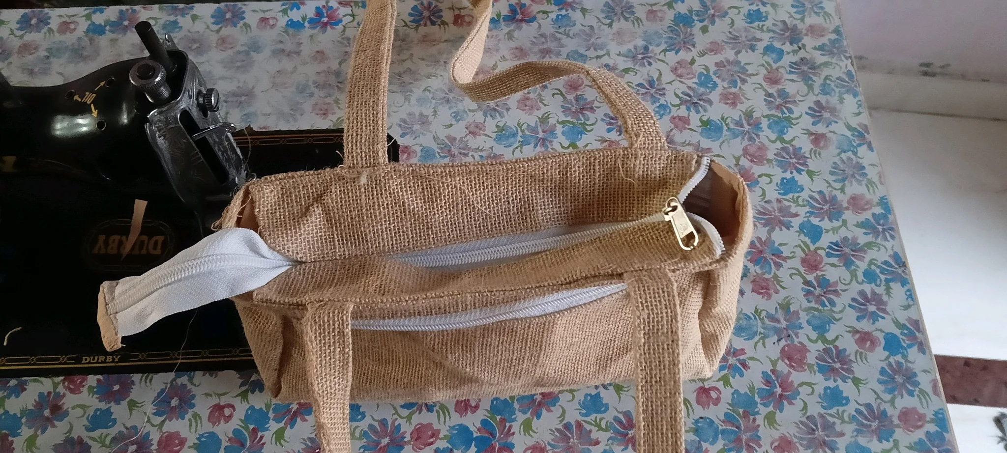 Natural Jute Zipper Tote Bag 3