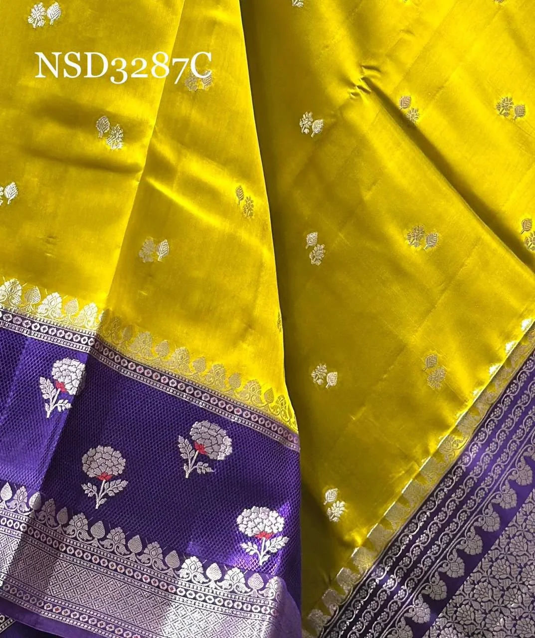 sarees thumbnail 3