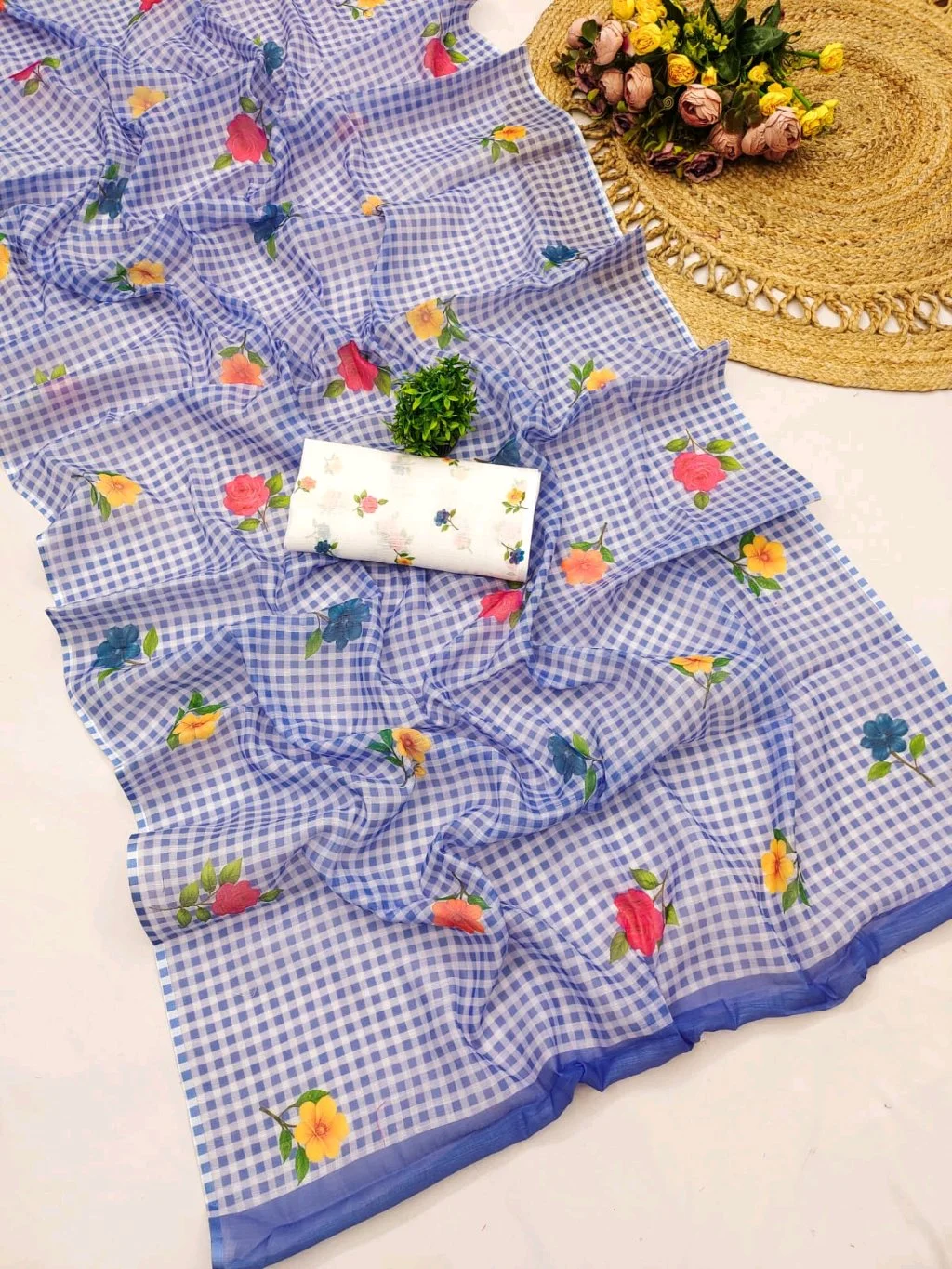 Soft Linen Cotton Checks Sarees 4