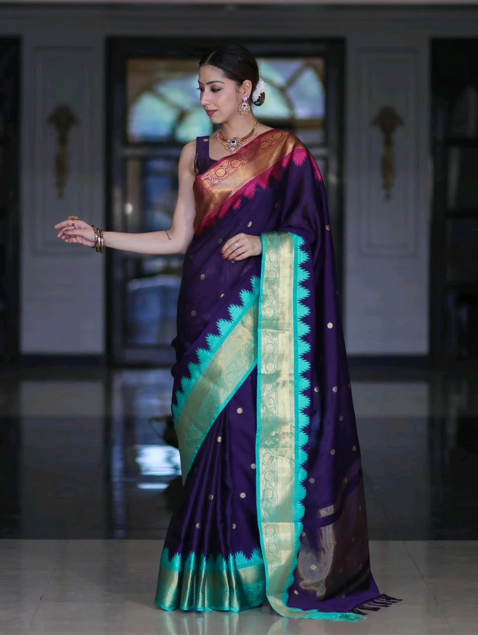 Ganga Jammuna Semi Soft Banarasi Saree 6