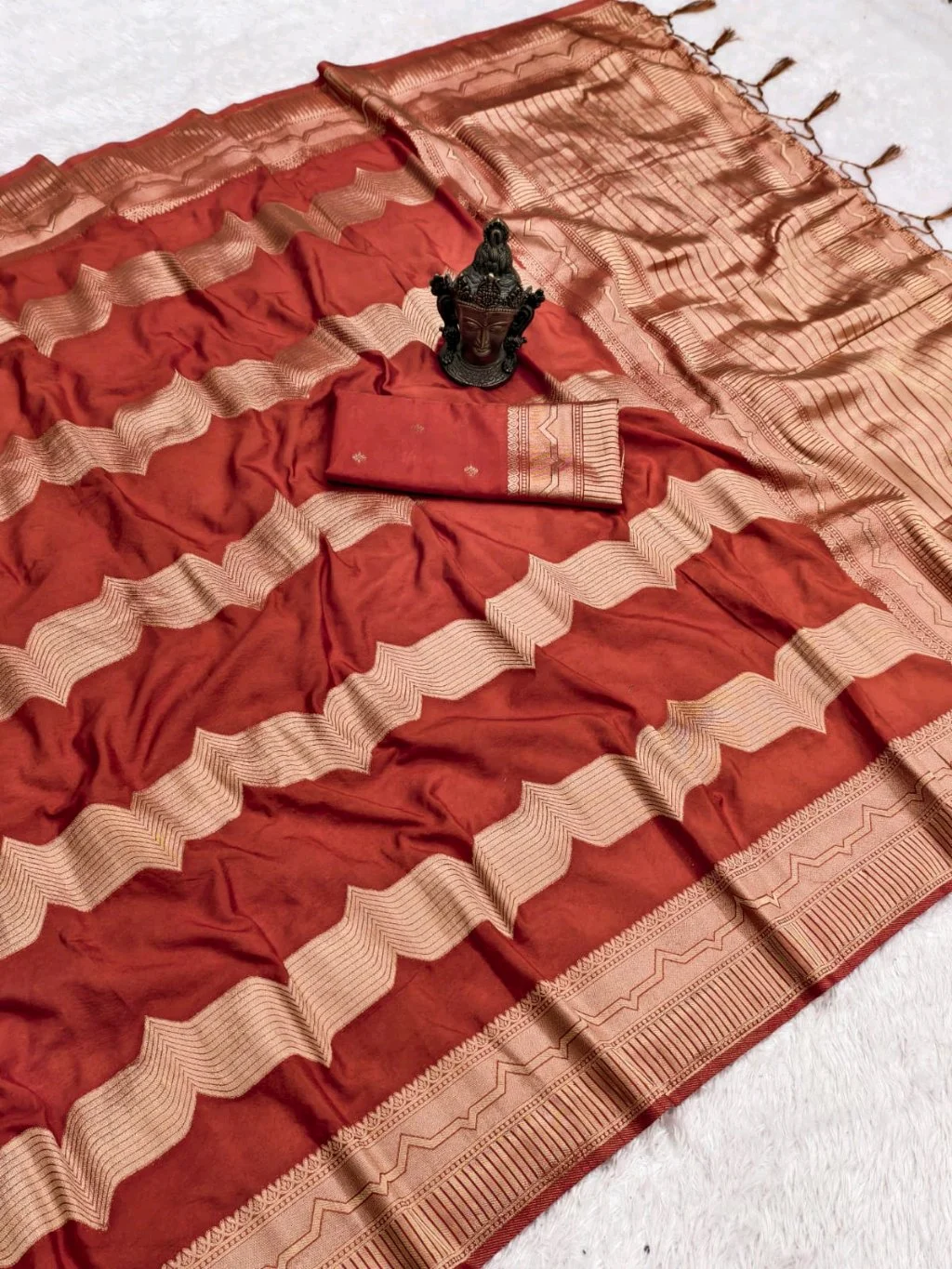 Pure Soft Khadi Georgette Saree 3
