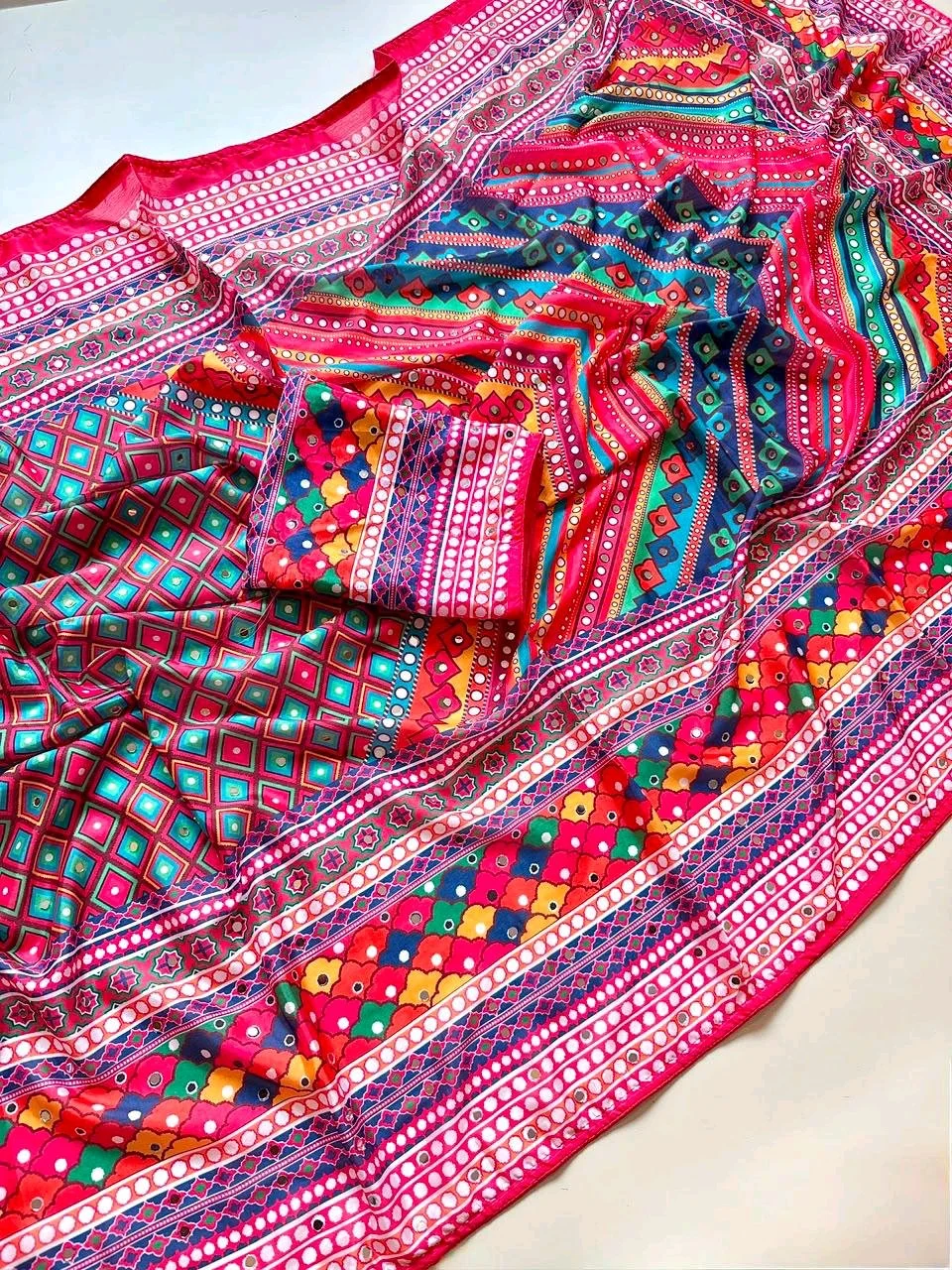 Mirror Patola Saree thumbnail 4