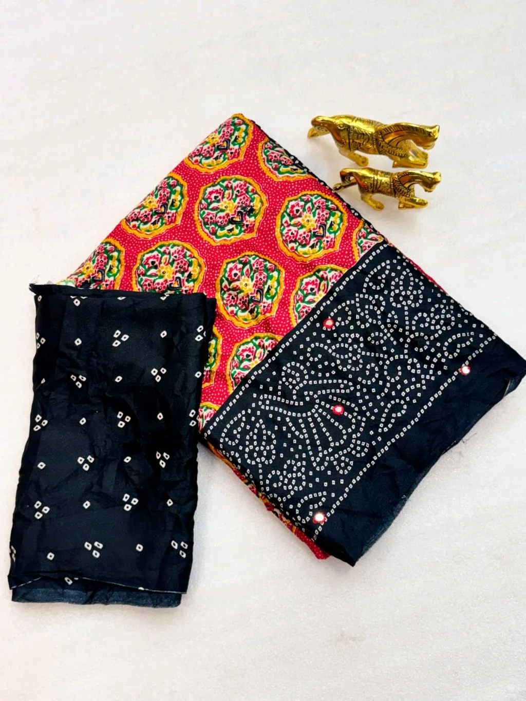Bandhani Sarees thumbnail 3