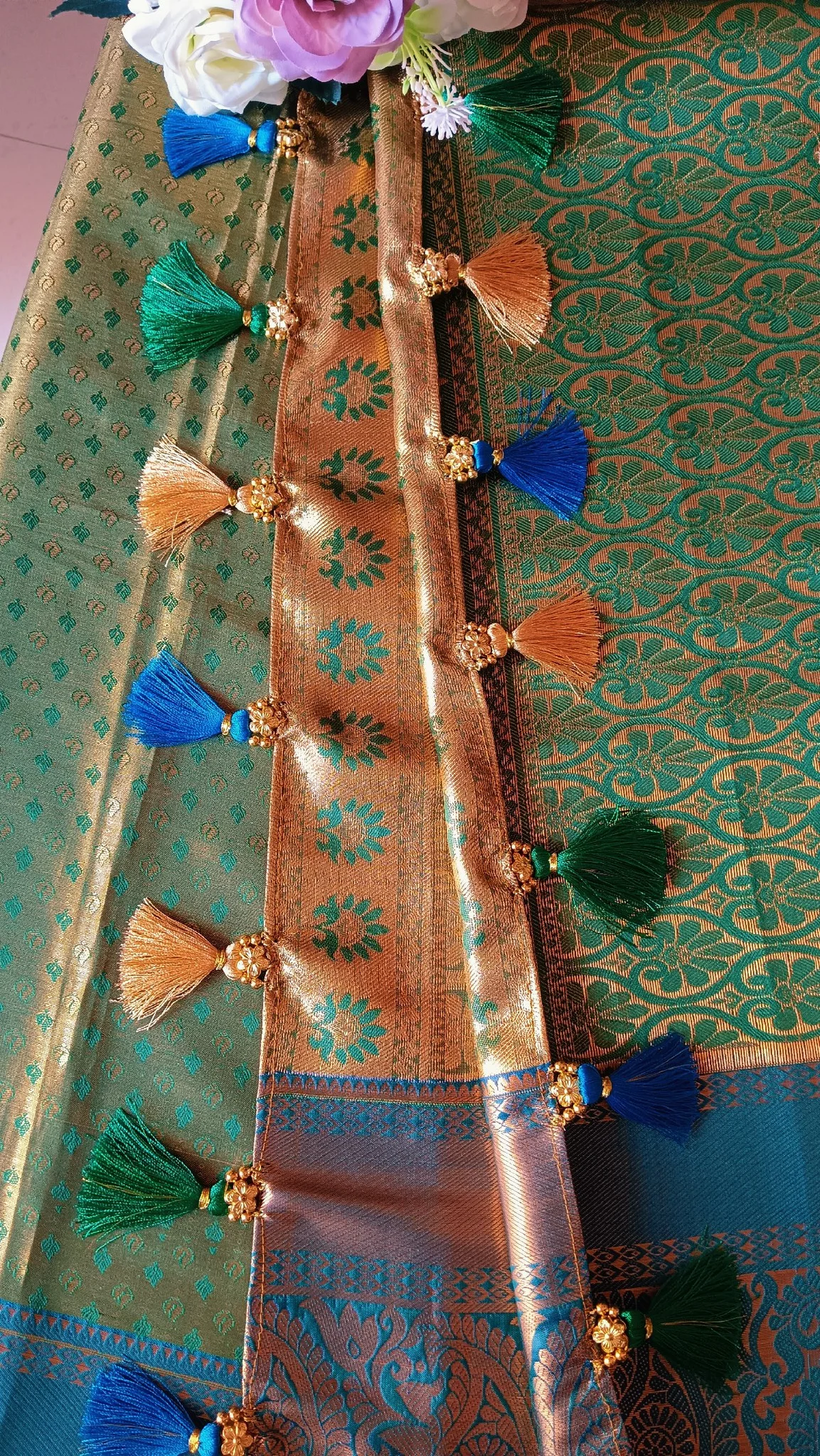Designer Custom Saree Tassels (Kuchulu) Attaching Service thumbnail 3