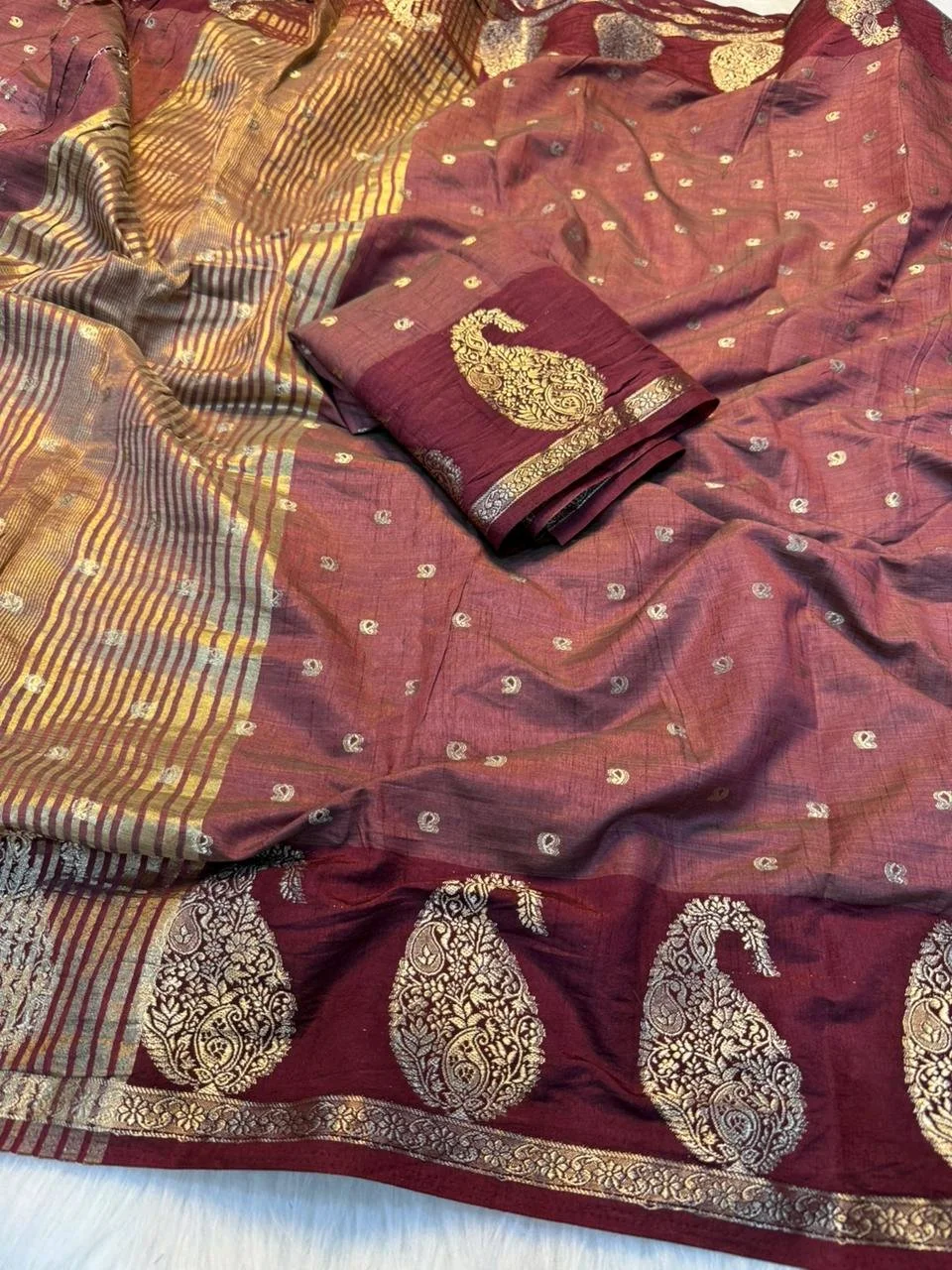 Soft Tusser  Silk Saree with Gold Zari Paisley Motifs 7