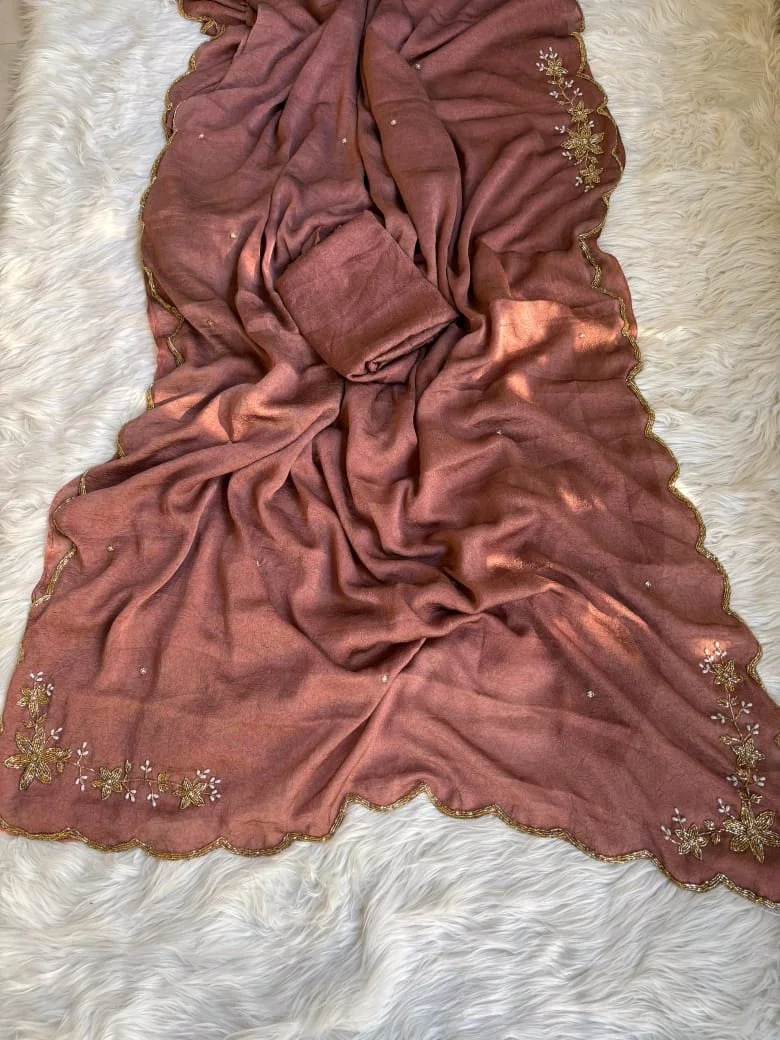 Soft Rangoli  Saree with Scalloped Gold Embroidery 8