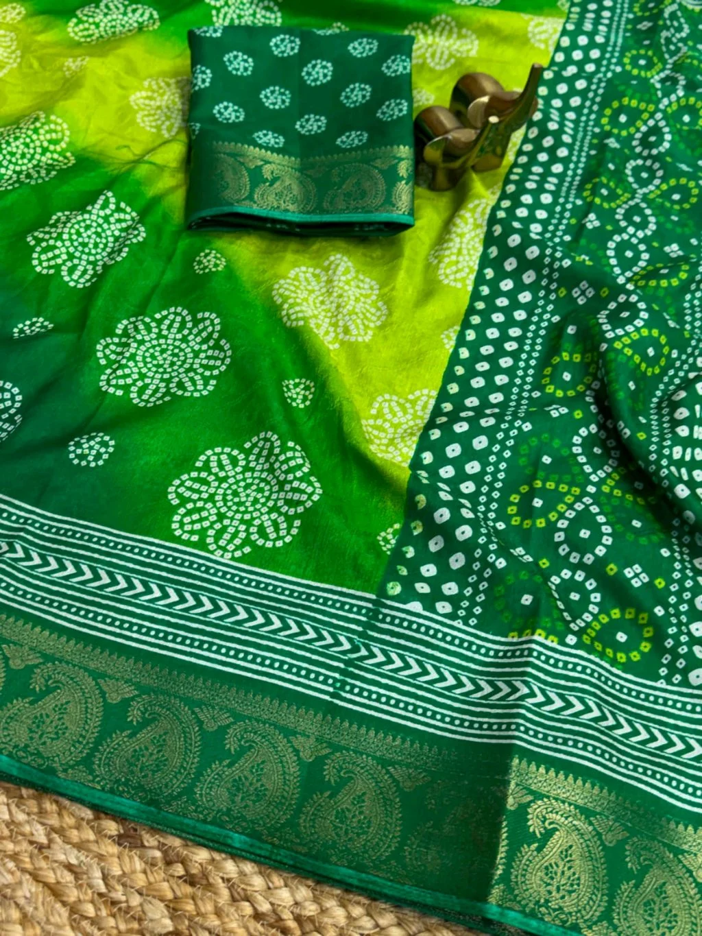 Dola Jute Jacquard Saree 5