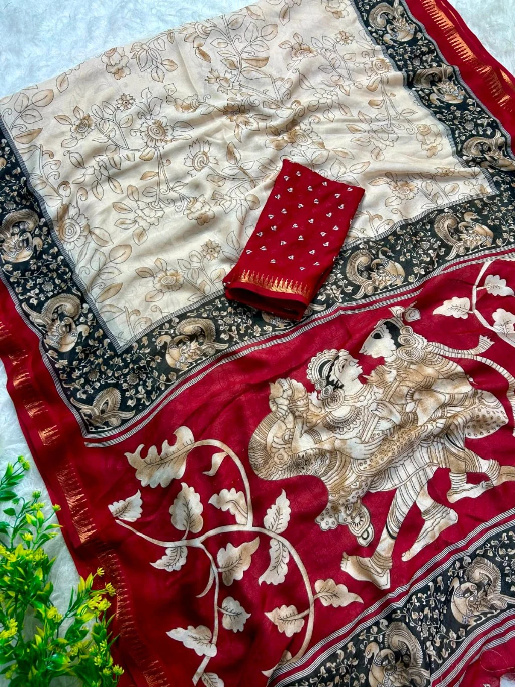 Cream Kalamkari Print Saree with Red Border thumbnail 5