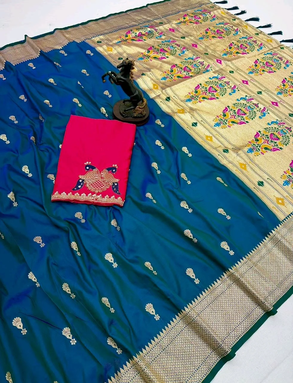 Paithani Silk Sarees thumbnail 8
