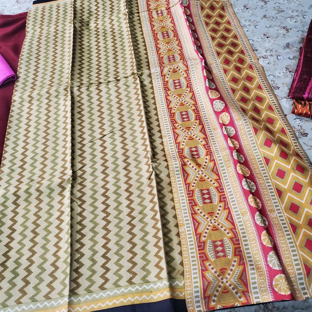 Green and Brown Zigzag Print  Pure Silk Saree 2