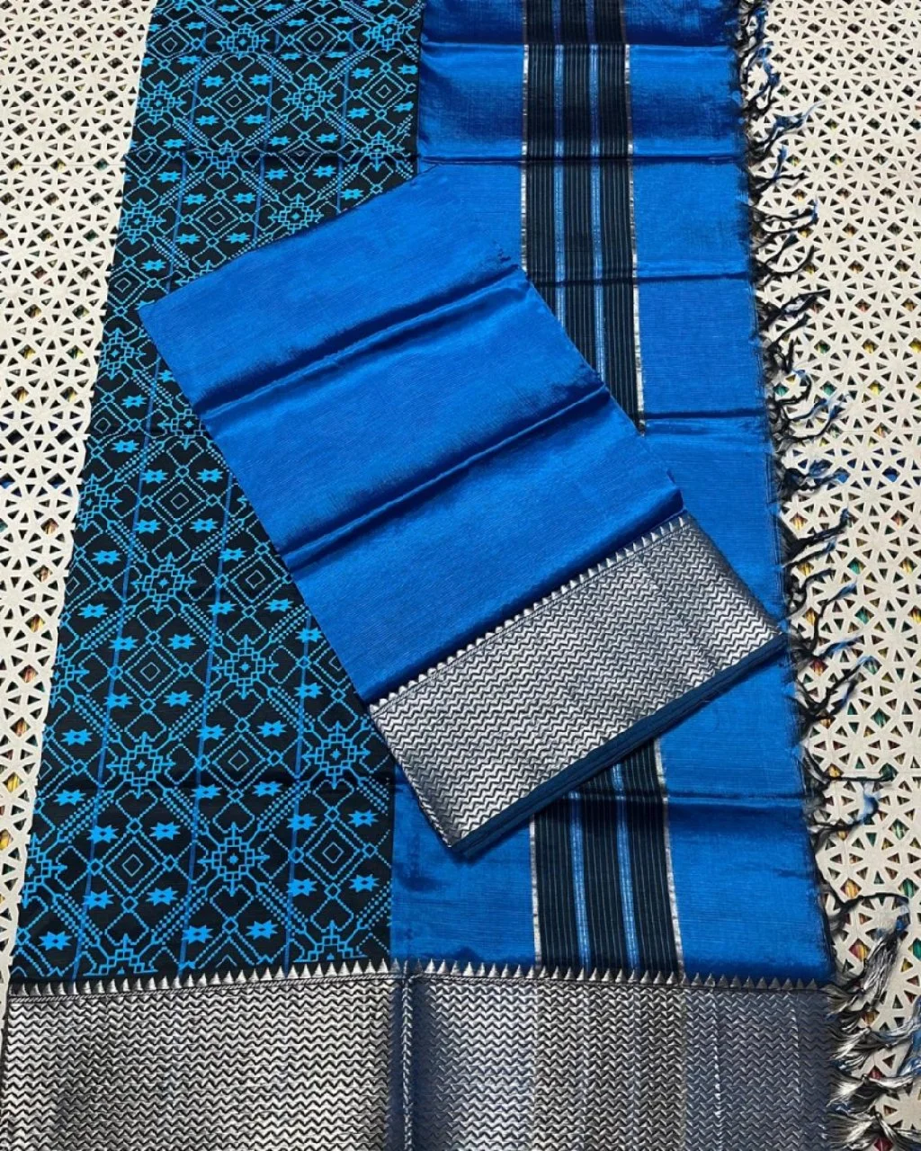 Mangalagiri Pattu Dress Materials Top And Dupatta 2