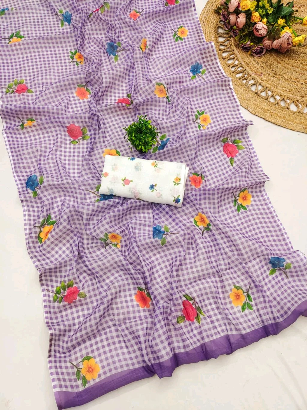 Soft Linen Cotton Checks Sarees 7