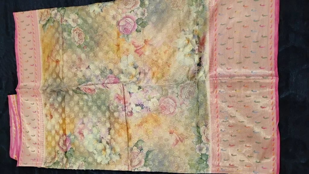 Light Yellow Floral Print Saree with Peach Zari Border 4