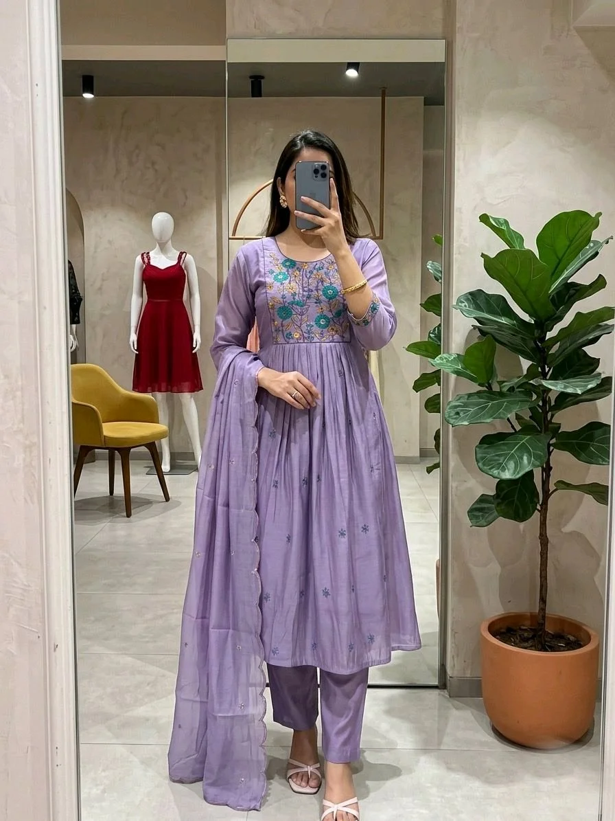 Sift Mul Chendari Suit Set with Dupatta 1