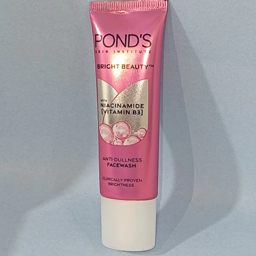 Ponds Bright Beauty Anti-Dullness Face wash. 12g 1