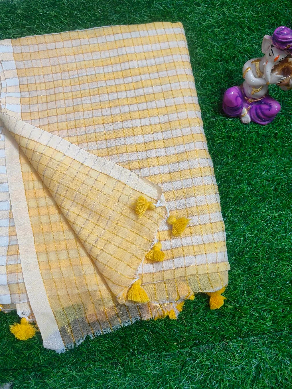 Maroon Gold Checked Saree with Tassels 6