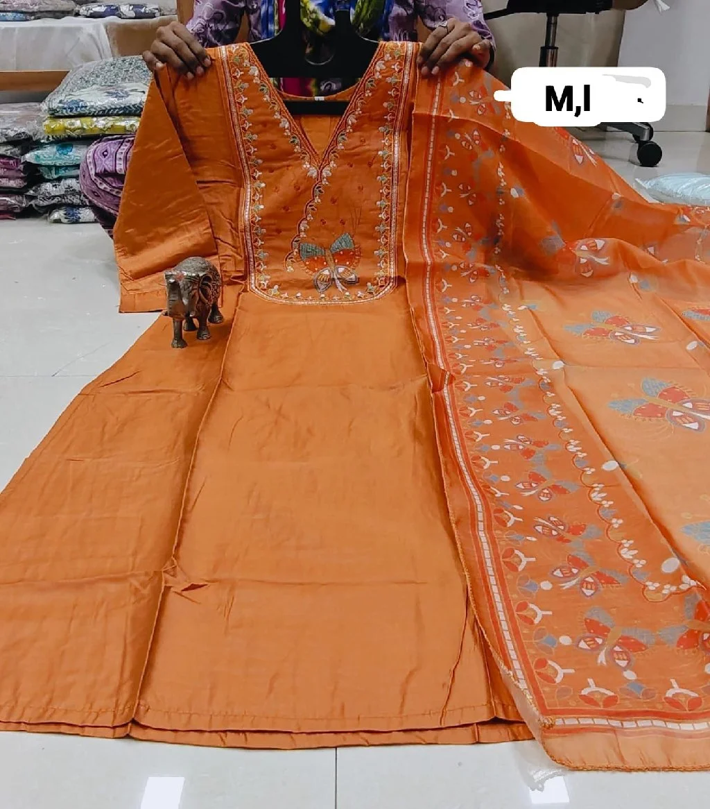 Embroidered Kurta Set with Printed Dupatta 5