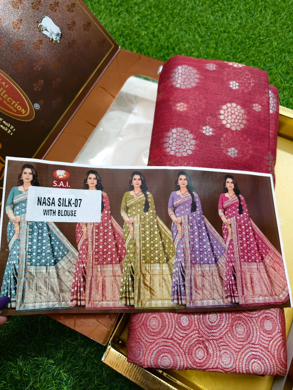 Maa Collection Maroon Silver Zari Woven Saree 4