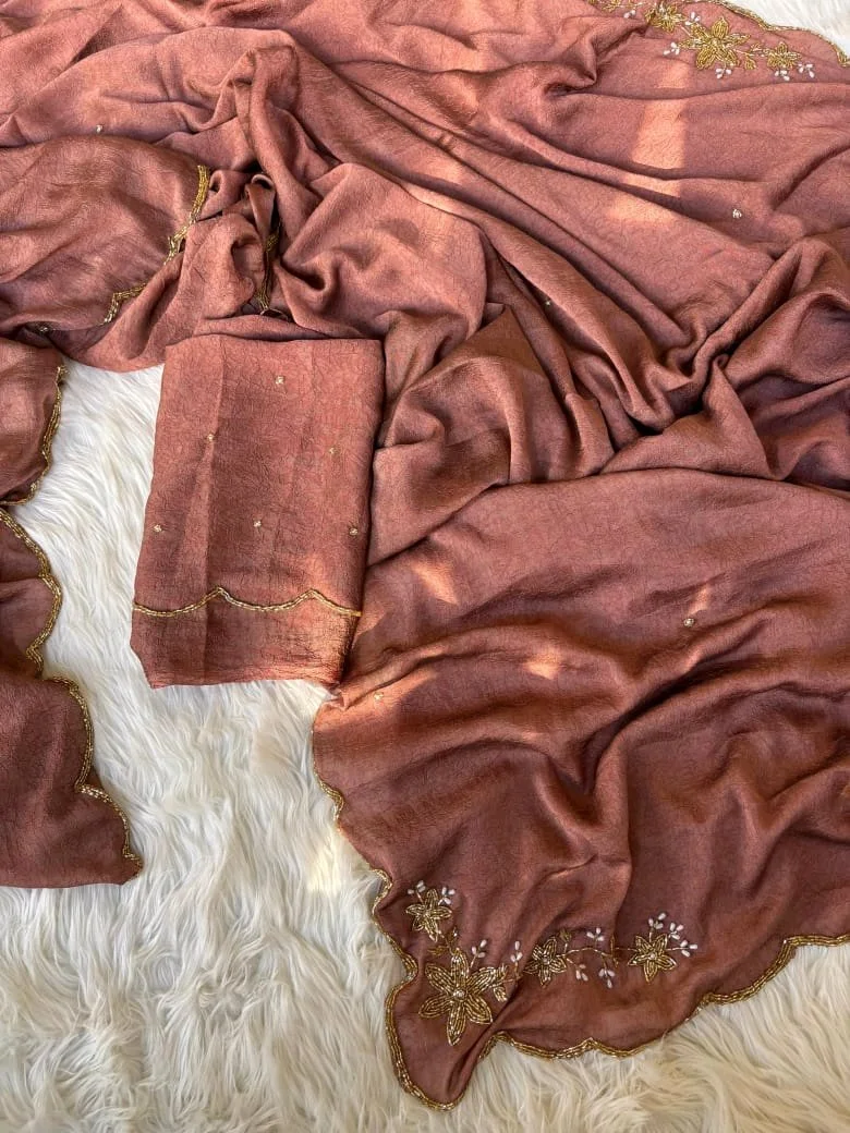 Soft Rangoli  Saree with Scalloped Gold Embroidery 10