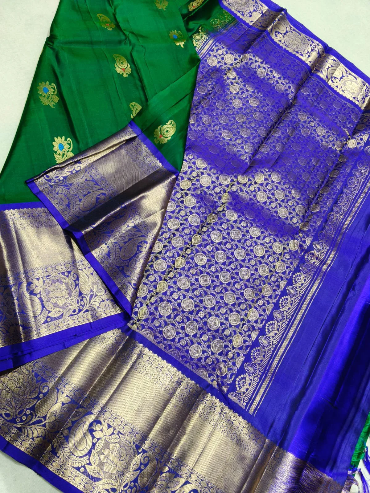 pure handlooms saree