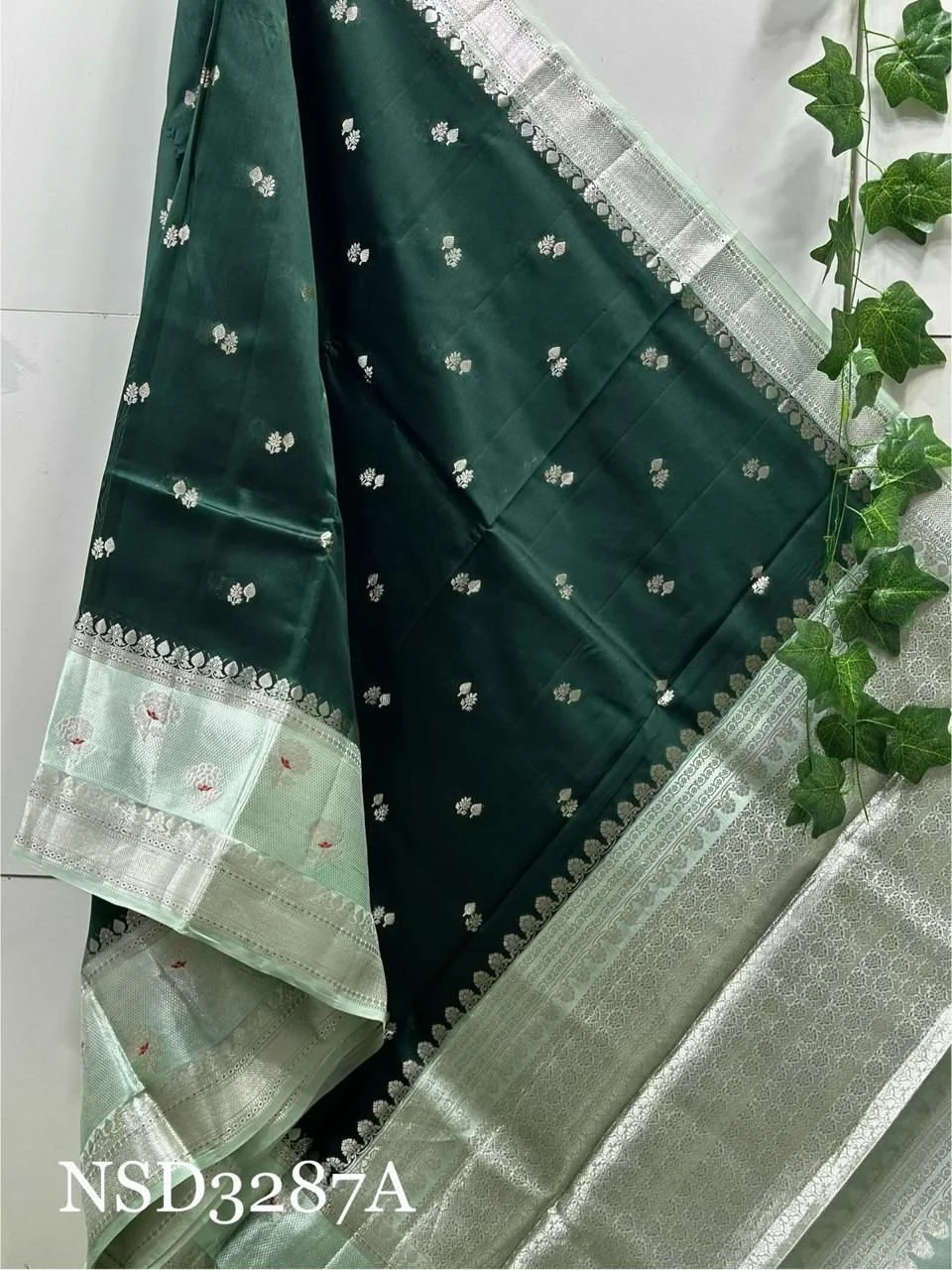 sarees thumbnail 5