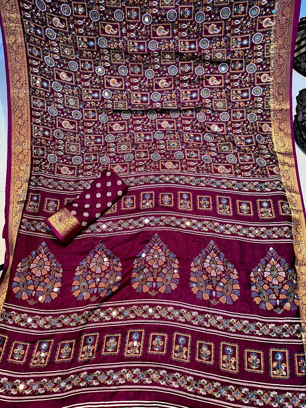 Marsh Mellow Sarees thumbnail 1