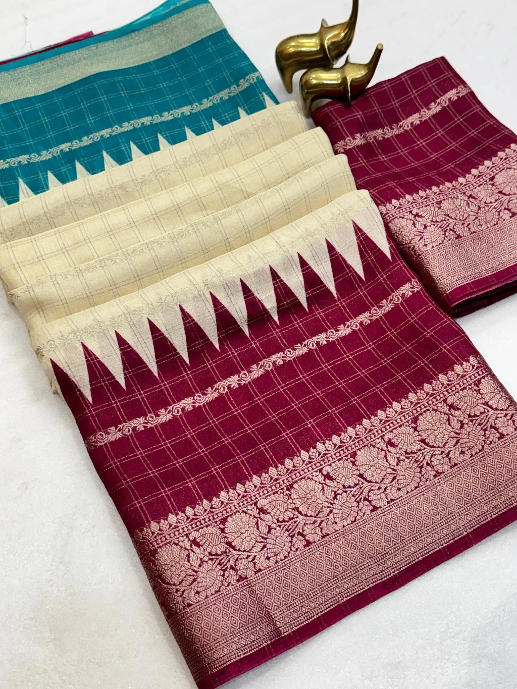 Cream and Purple Marshmallow Saree with Zari Border 2