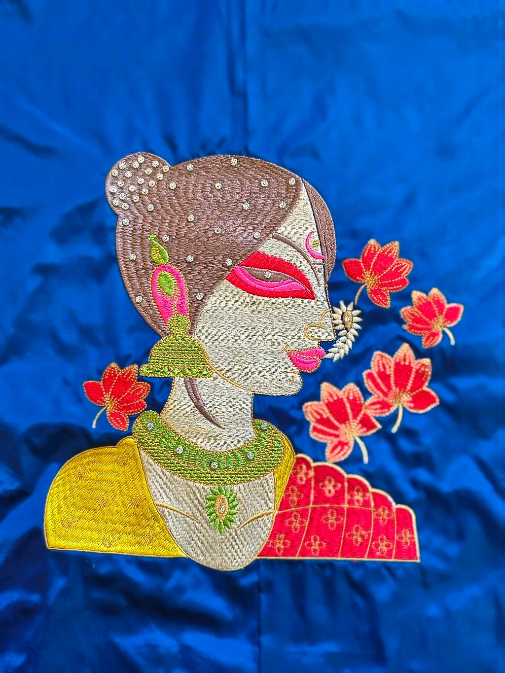 Traditional Woman Profile Computer Embroidery Blouse Piece thumbnail 1