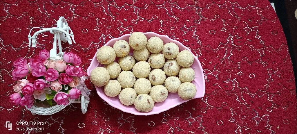 Homemade Rava Laddu with Dry Fruits
