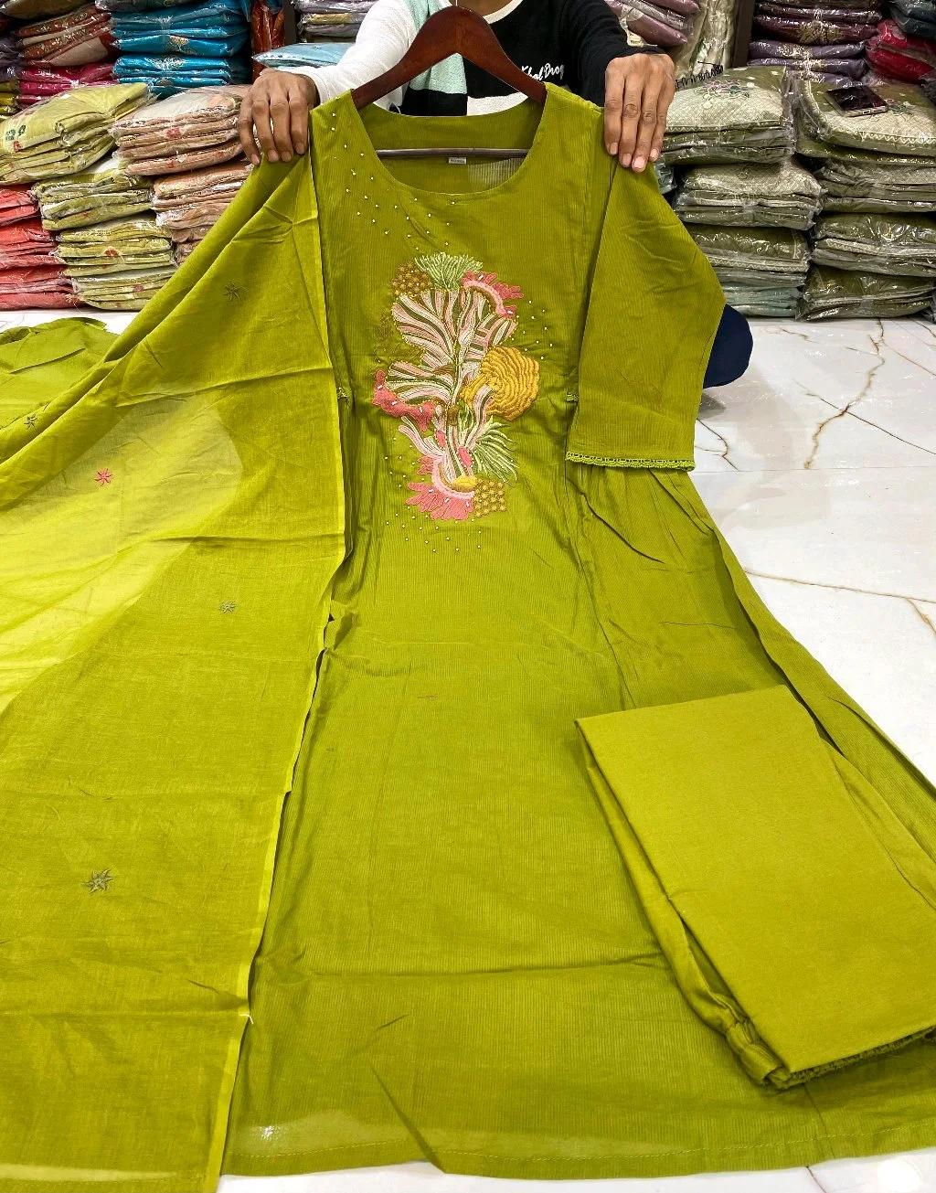 Lime Green mul cotton Embroidered Anarkali Kurta Set with Dupatta thumbnail 2